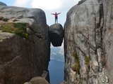 挪威冰岛24日自驾游（一）——徒步奇迹石、布道石