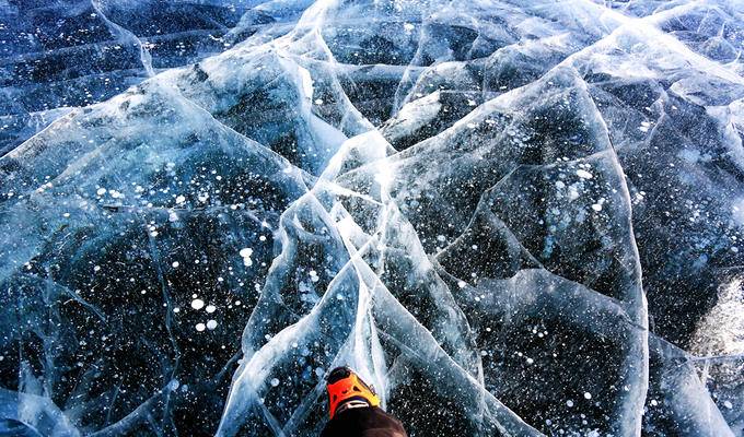 在贝加尔湖感受那冰雪容不下的温柔